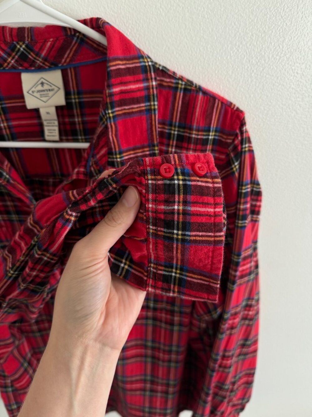 St Johns Bay Button Down Womens XL Red Tartan Relaxed Fit Flannel Soft - Picture 7 of 9